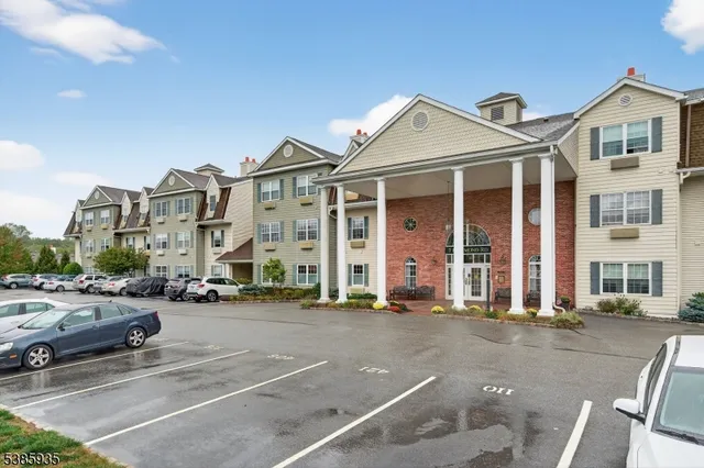 $279,000 | 7308 Richmond Road, Unit 308, West Milford, NJ 07480