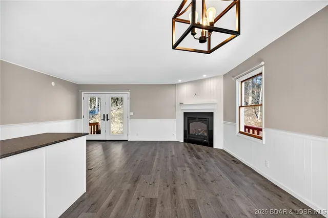 $349,900 | 43 Good Neighbors Loop, Camdenton, MO 65020