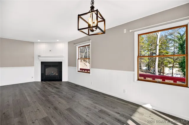 $349,900 | 43 Good Neighbors Loop, Camdenton, MO 65020