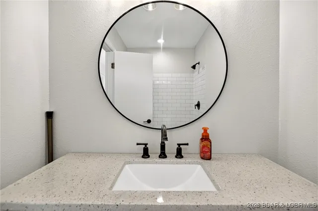 $349,900 | 43 Good Neighbors Loop, Camdenton, MO 65020