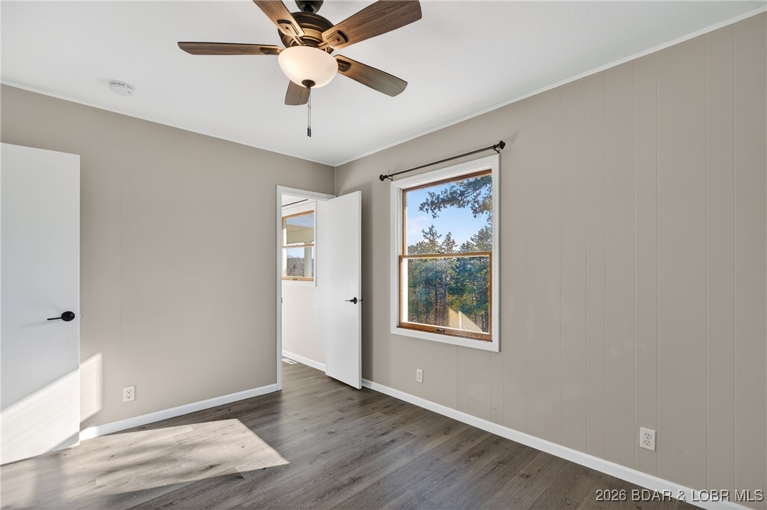 43 Good Neighbors Loop Camdenton, MO 65020 - Photo 28 of 68 Master Suite