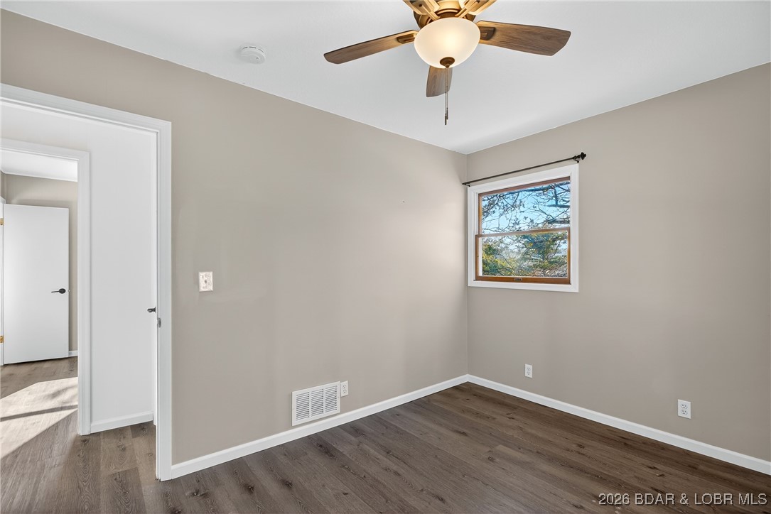 43 Good Neighbors Loop Camdenton, MO 65020 - Photo 37 of 68 Spare Bedroom 2