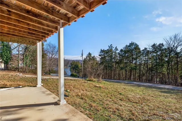 $349,900 | 43 Good Neighbors Loop, Camdenton, MO 65020