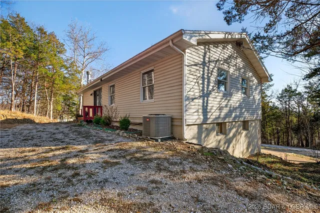 $349,900 | 43 Good Neighbors Loop, Camdenton, MO 65020