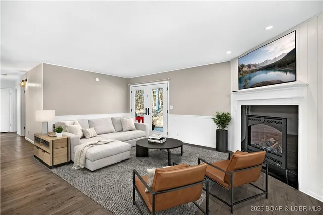 $349,900 | 43 Good Neighbors Loop, Camdenton, MO 65020