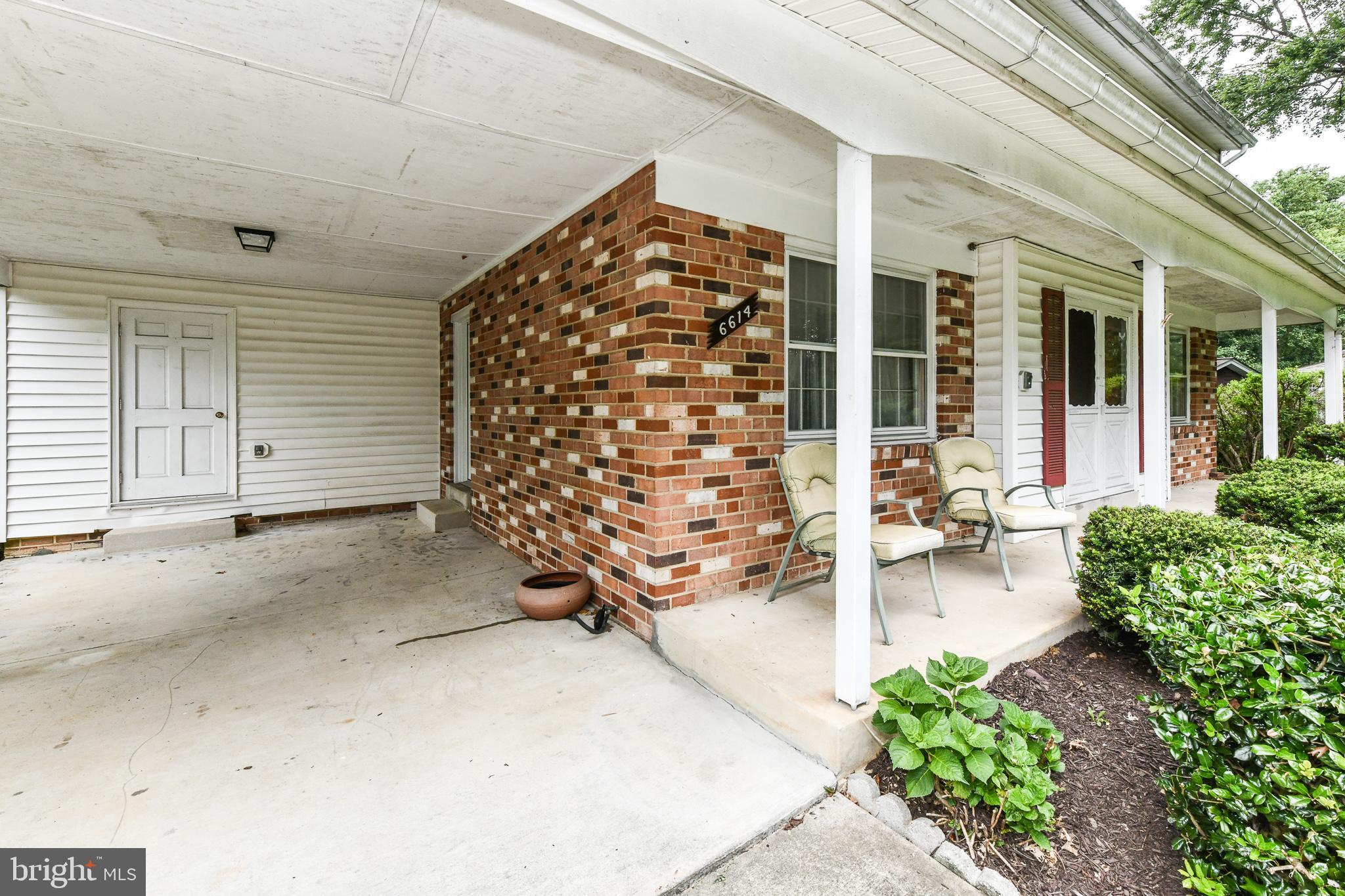 6614 Red Jacket Road Springfield, VA 22152 - Photo 3 of 26