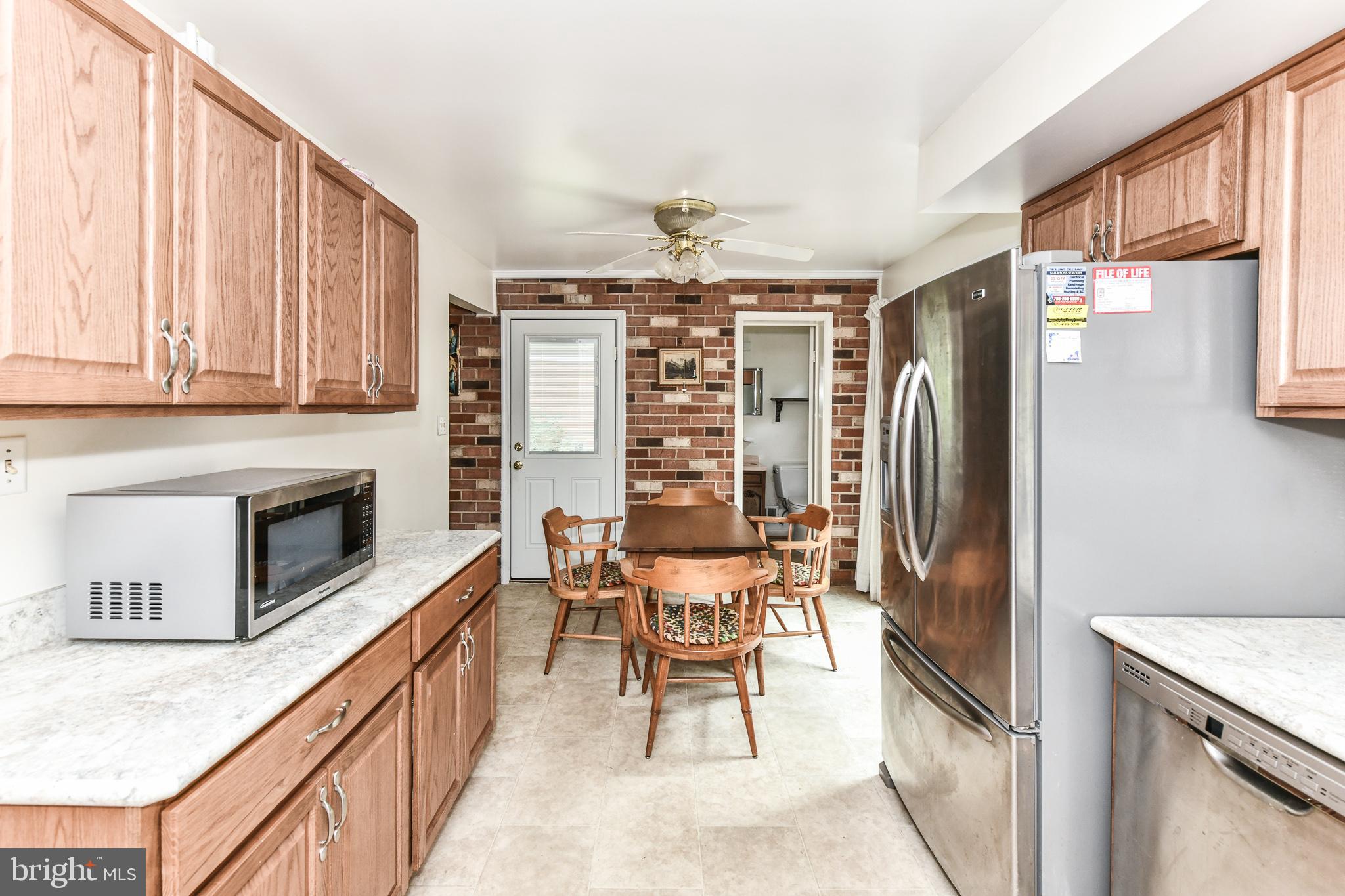 6614 Red Jacket Road Springfield, VA 22152 - Photo 5 of 26