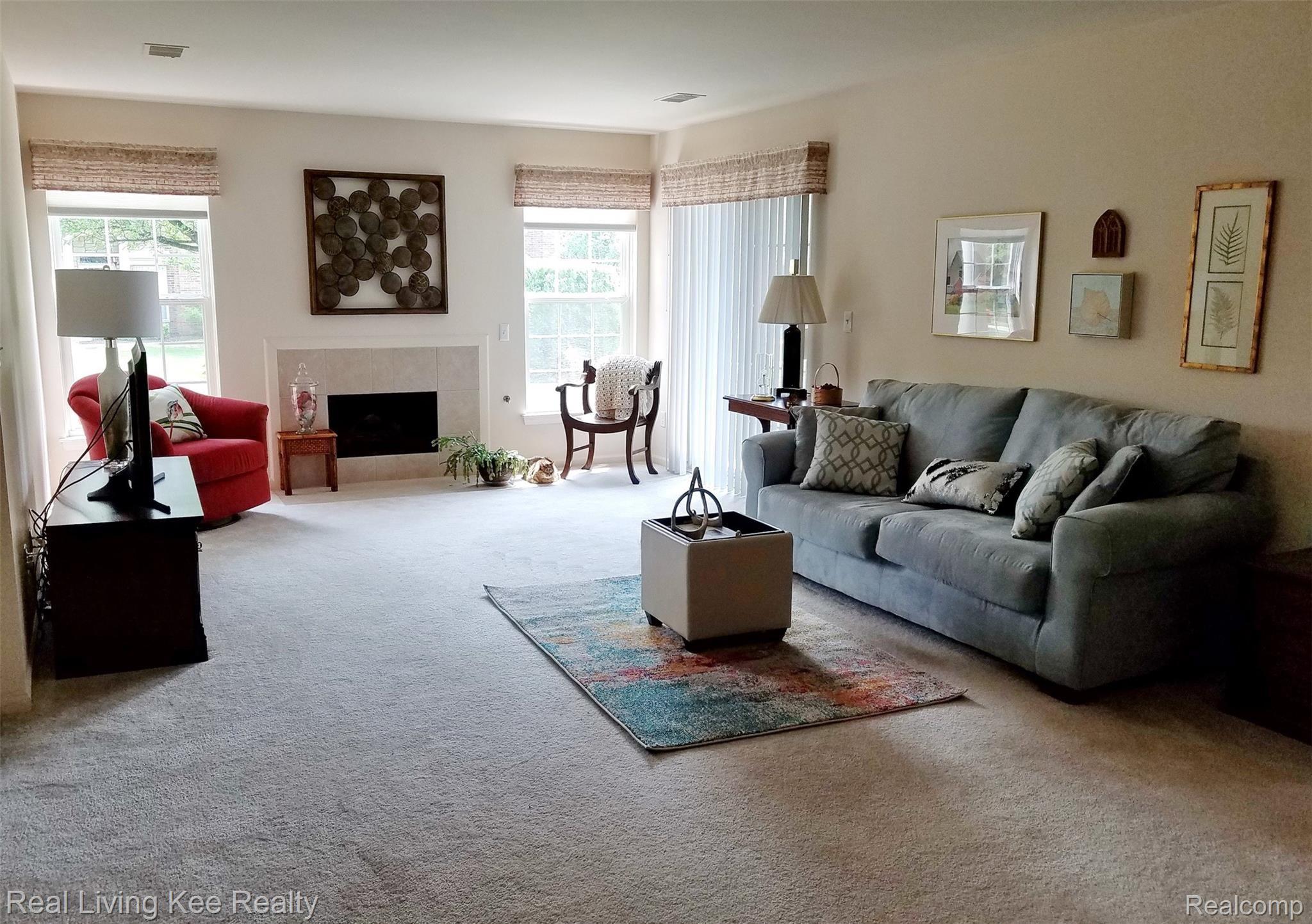 3520 Oakmonte Boulevard Rochester, MI 48306 - Photo 5 of 25 Living Rm 2.jpg