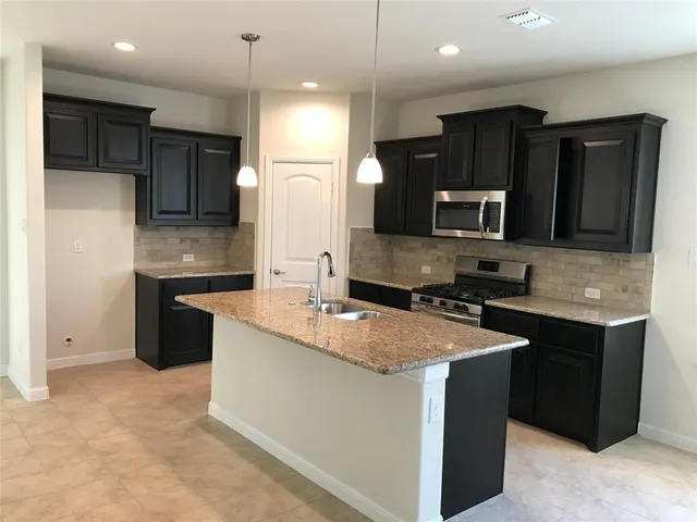 $2,150 | 216 Sunken Meadow Court, Denton, TX 76210