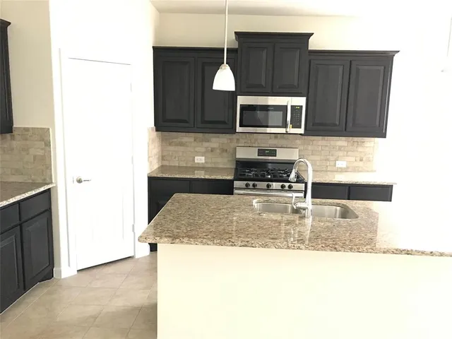 $2,150 | 216 Sunken Meadow Court, Denton, TX 76210