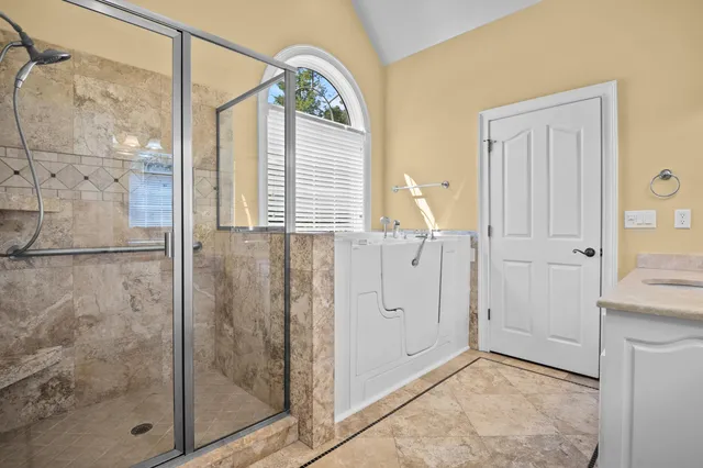 $695,000 | 825 Dennis Avenue, Jasper, TN 37347