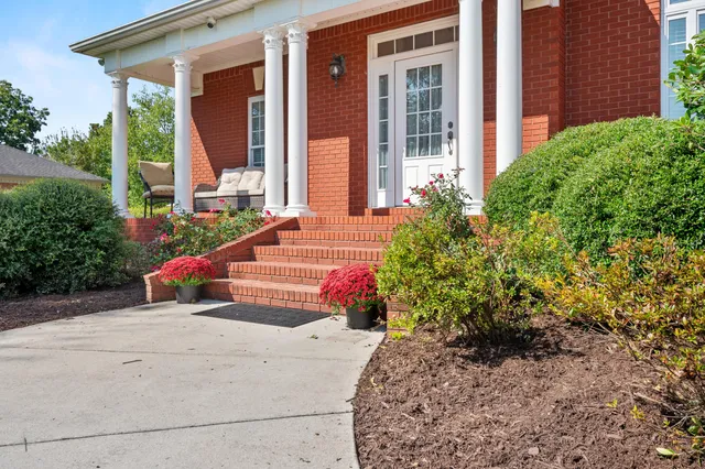 $695,000 | 825 Dennis Avenue, Jasper, TN 37347