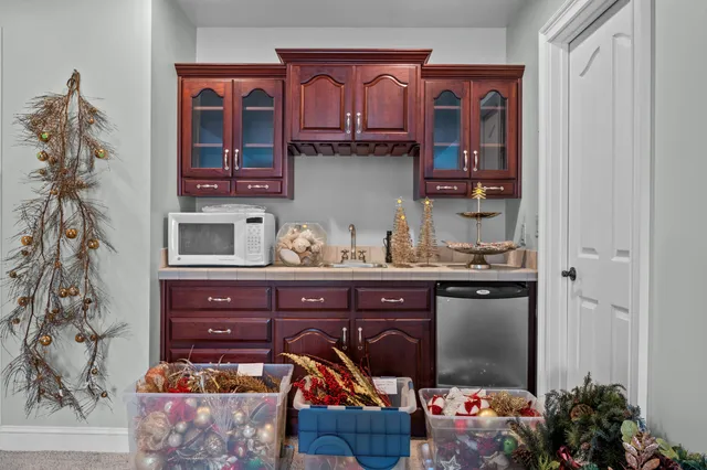 $695,000 | 825 Dennis Avenue, Jasper, TN 37347