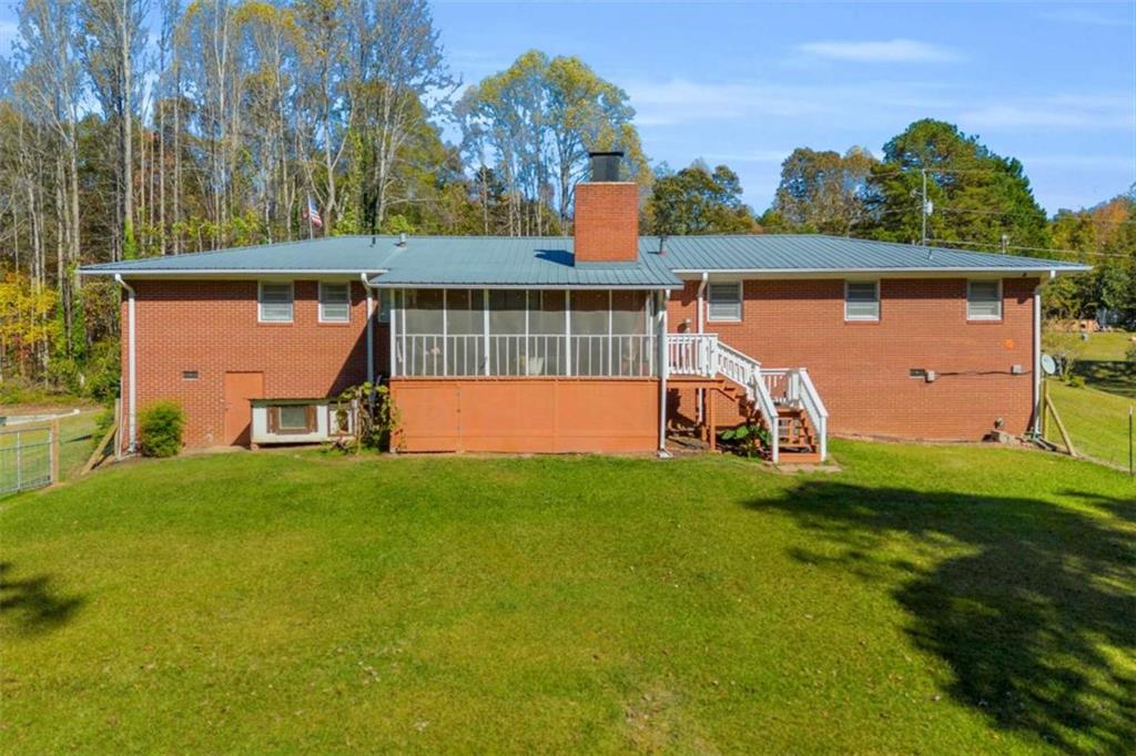 97 Williams Street Toccoa, GA 30577 - Photo 36 of 55 front view of house with a yard