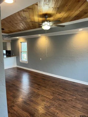 $1,595 | 803 South Vine Avenue, Tyler, TX 75701