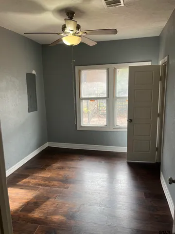 $1,595 | 803 South Vine Avenue, Tyler, TX 75701