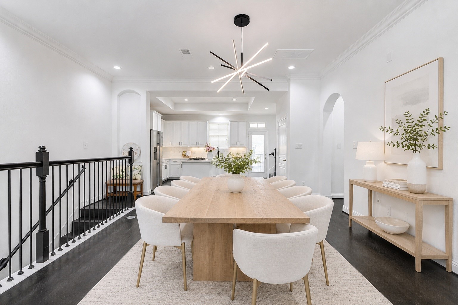 19 Versante Court Houston, TX 77070 - Photo 11 of 40 Amazing space to gather!