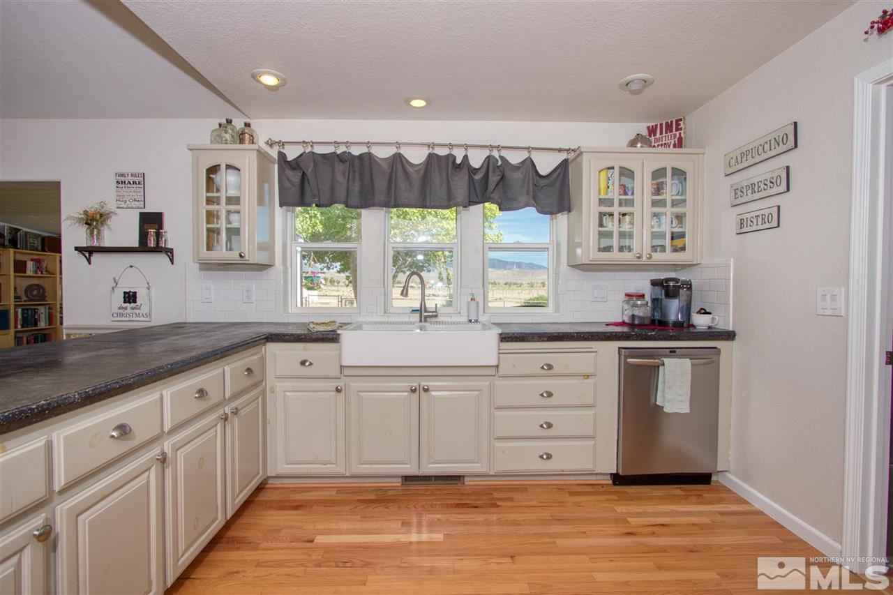 25 Kari Lane Smith, NV 89430 - Photo 13 of 29 Photo 13