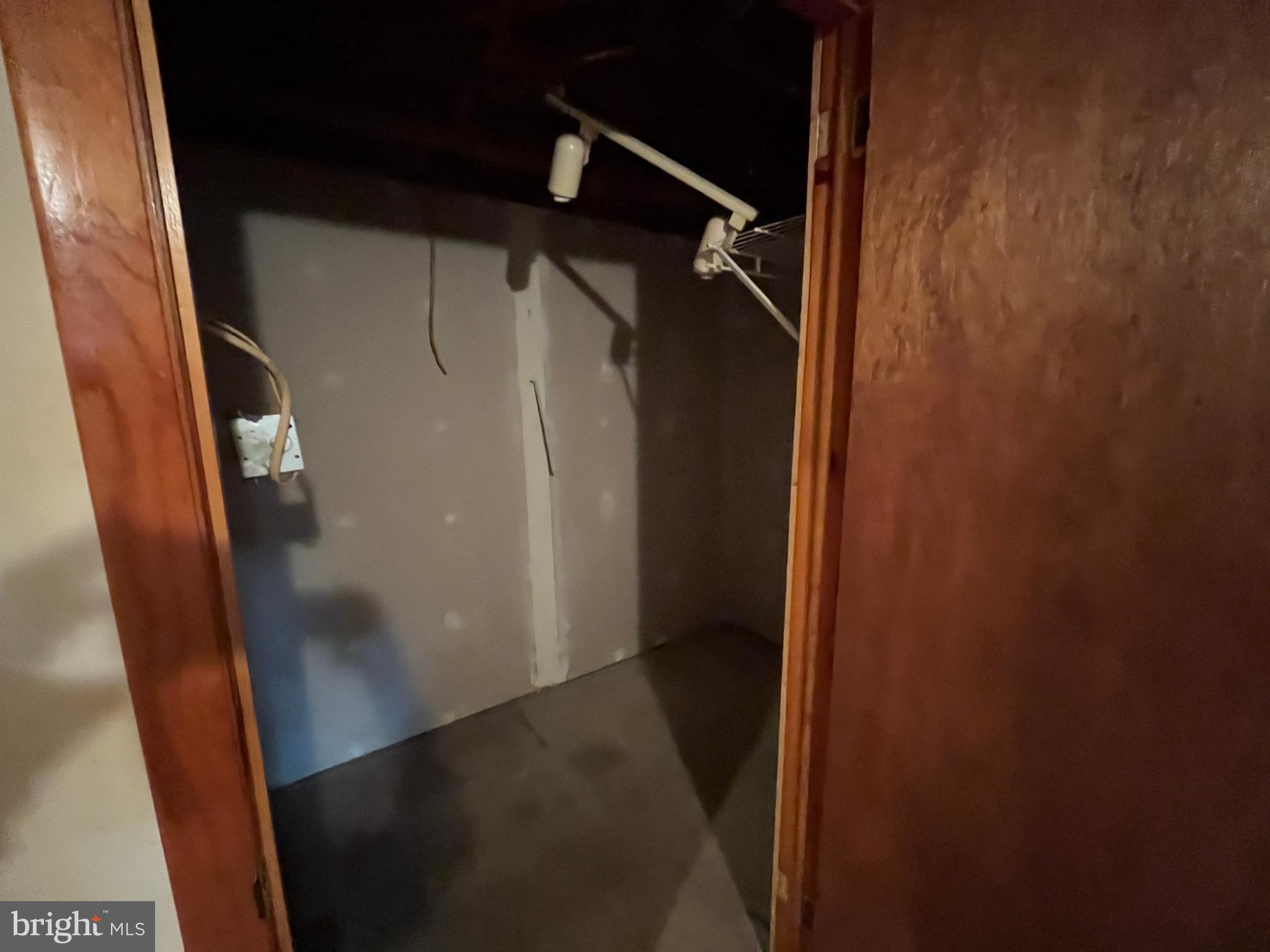 2389 Scotland Road Chambersburg, PA 17201 - Photo 42 of 46 Closet LL