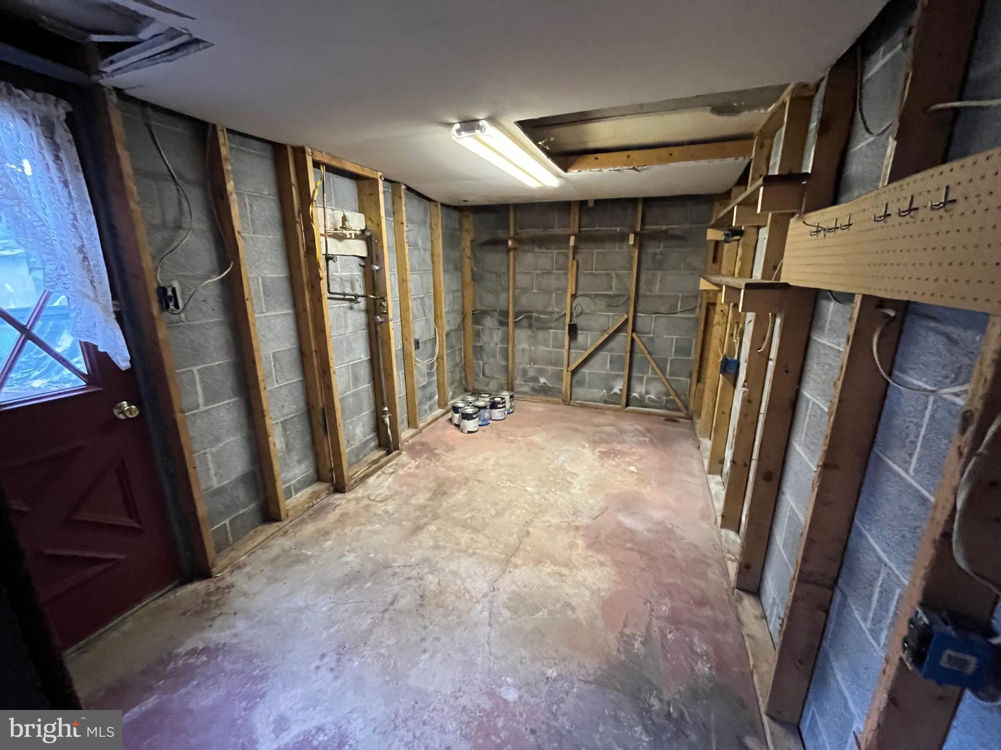2389 Scotland Road Chambersburg, PA 17201 - Photo 46 of 46 Extra storage room on LL