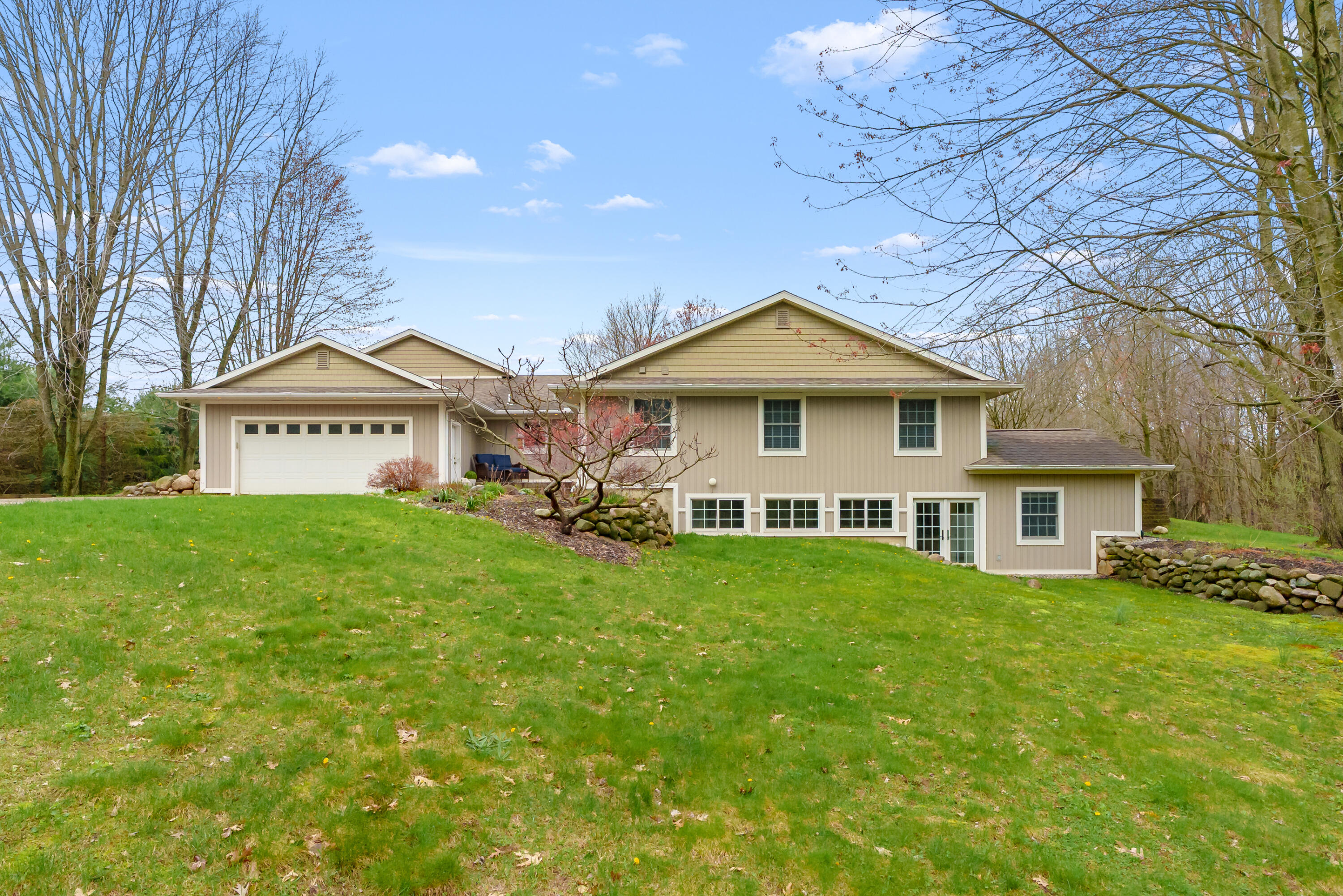 9622 West R Avenue Mattawan, MI 49071 - Photo 1 of 74 9622 W R Ave