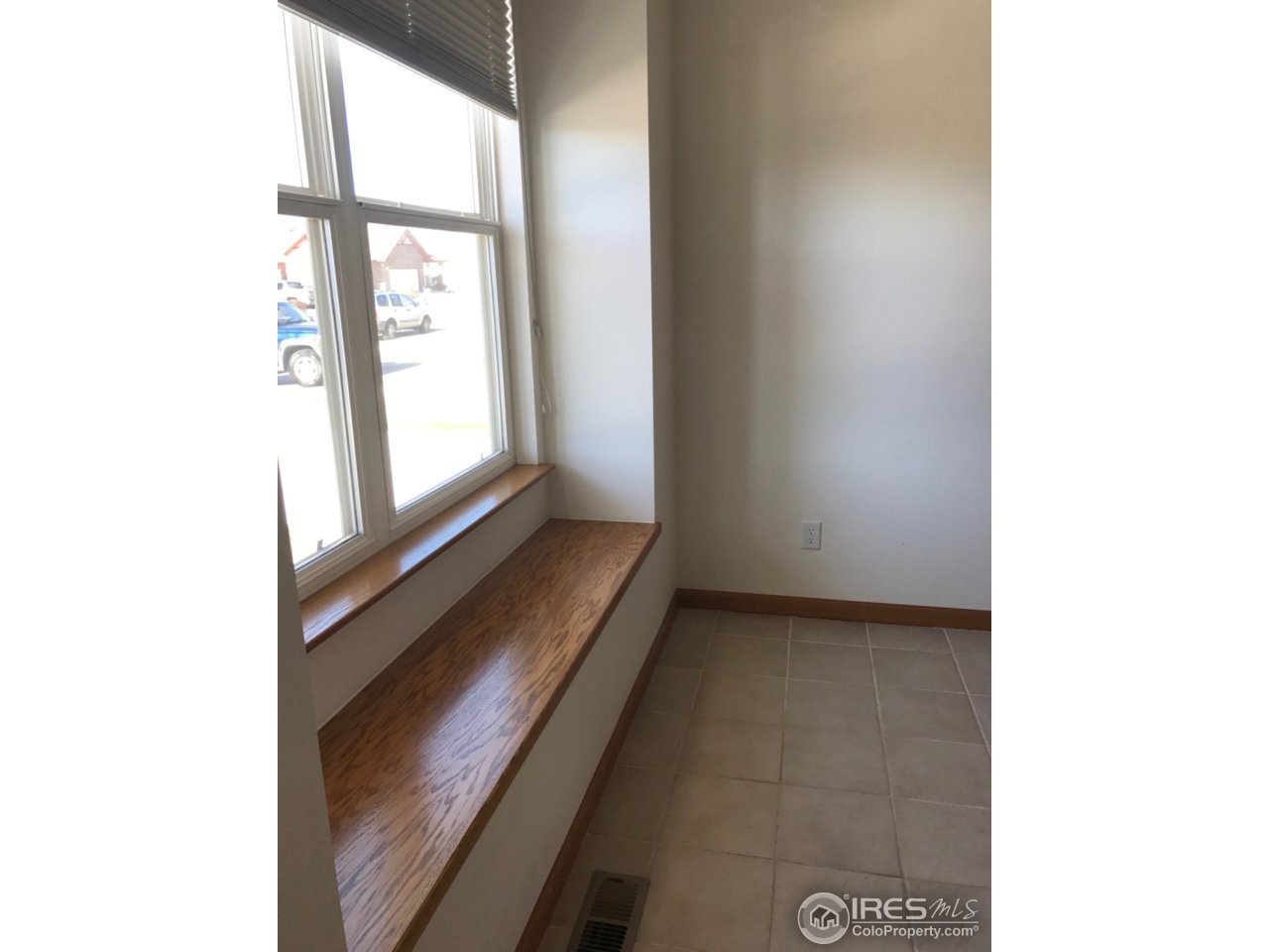 165 Ridge Road Eaton, CO 80615 - Photo 30 of 40 Wooden window seat