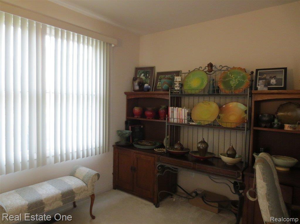 1315 Ross Lane Rochester, MI 48306 - Photo 4 of 18 Den/Study