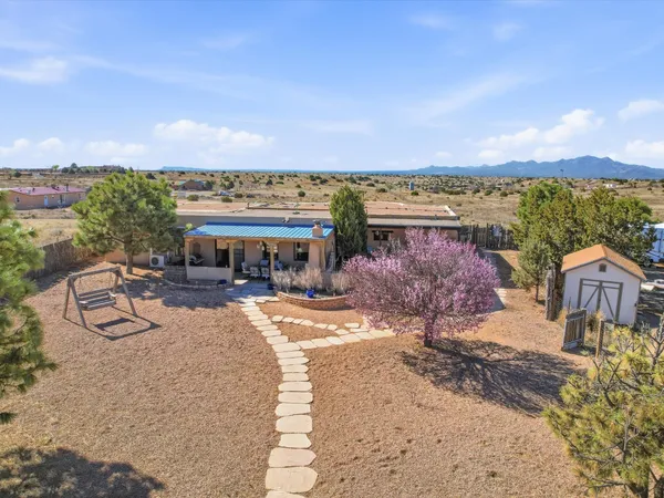 $779,000 | 35 Vista Alondra, Santa Fe, NM 87508