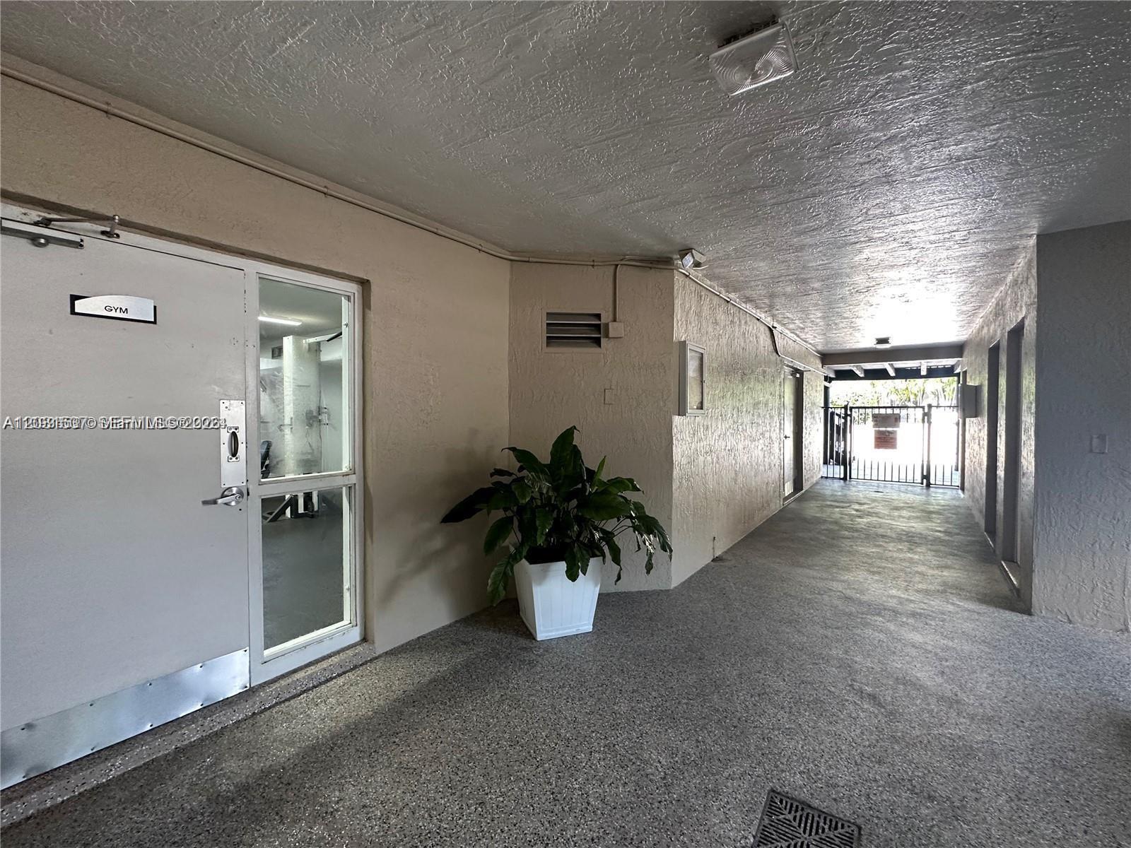 601 Ives Dairy Road, Unit 4018 Miami, FL 33179 - Photo 41 of 61
