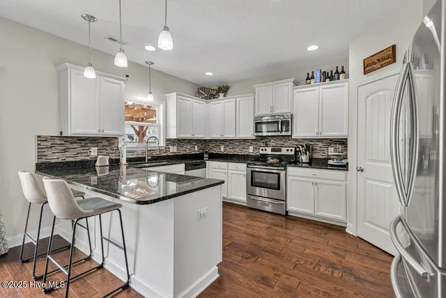 $2,500 | 301 Bear Run, Maple Hill, NC 28454