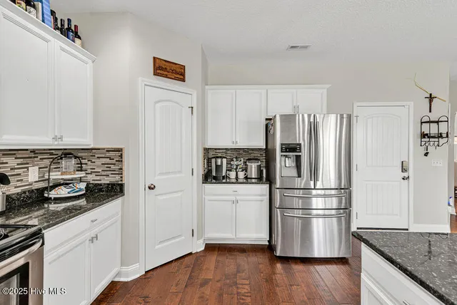 $2,500 | 301 Bear Run, Maple Hill, NC 28454