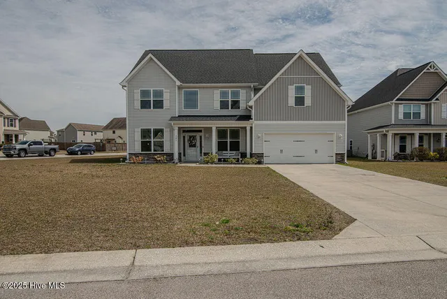 $2,500 | 301 Bear Run, Maple Hill, NC 28454