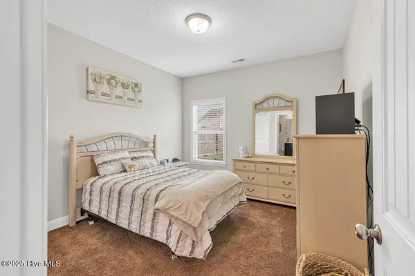 $2,500 | 301 Bear Run, Maple Hill, NC 28454