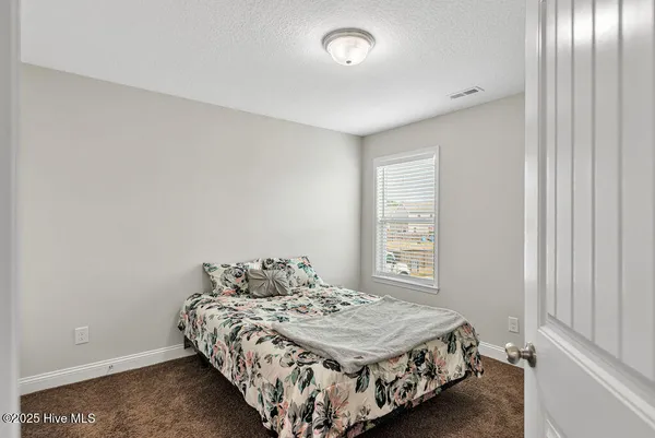 $2,500 | 301 Bear Run, Maple Hill, NC 28454