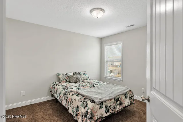 $2,500 | 301 Bear Run, Maple Hill, NC 28454