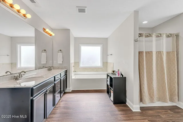 $2,500 | 301 Bear Run, Maple Hill, NC 28454