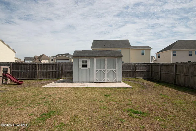 $2,500 | 301 Bear Run, Maple Hill, NC 28454