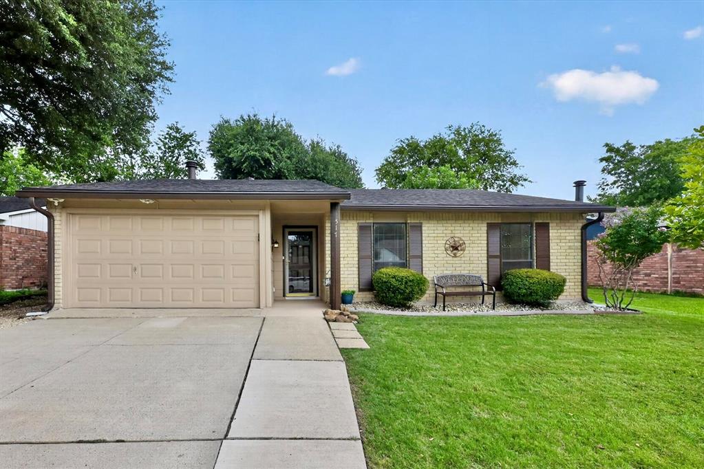517 Ridgemont Drive Allen, TX 75002 - Photo 3 of 20 Drive Up Appeal Galore!