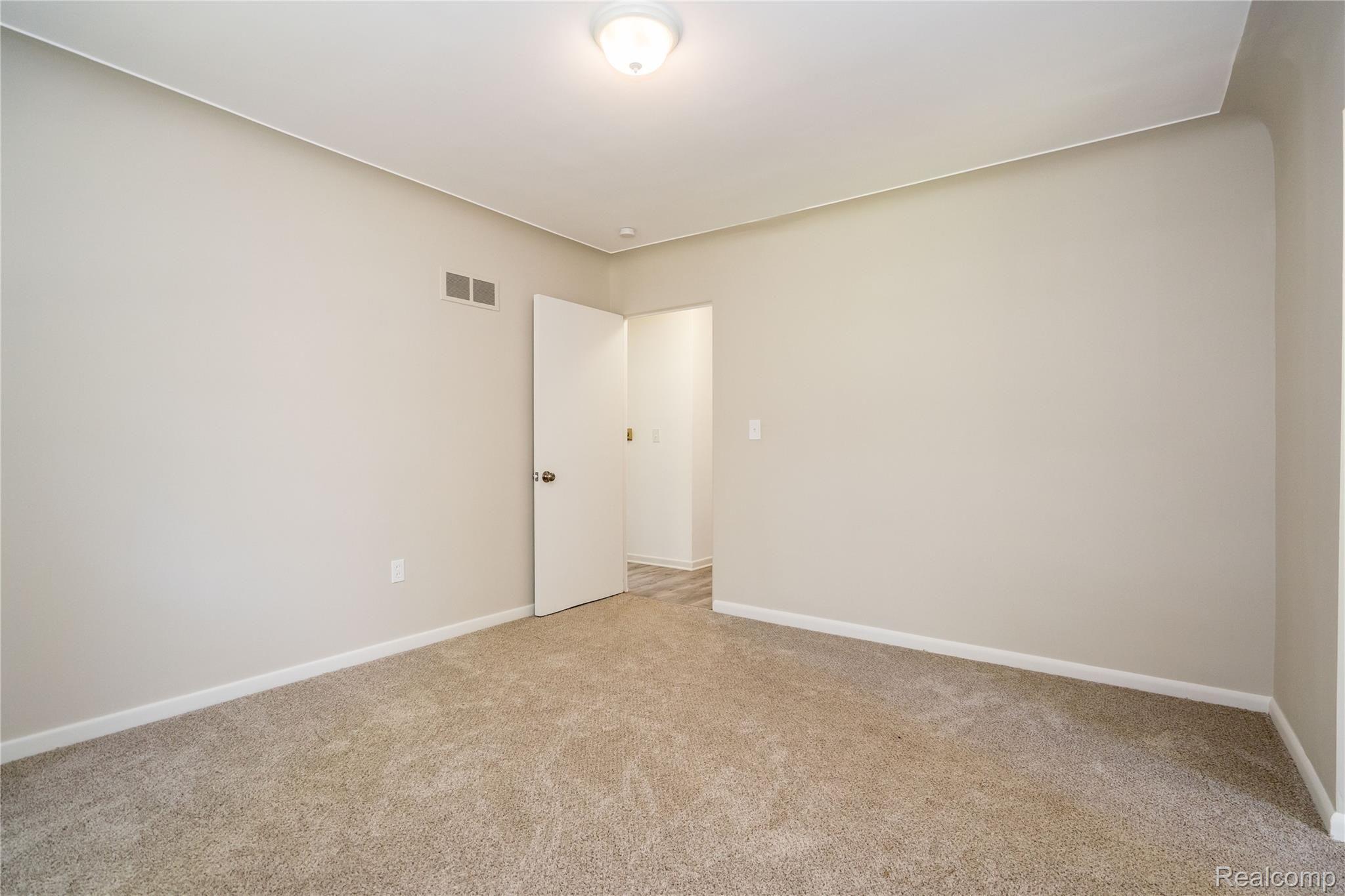18320 21 Mile Road Macomb, MI 48044 - Photo 57 of 99 DSC03232.jpg