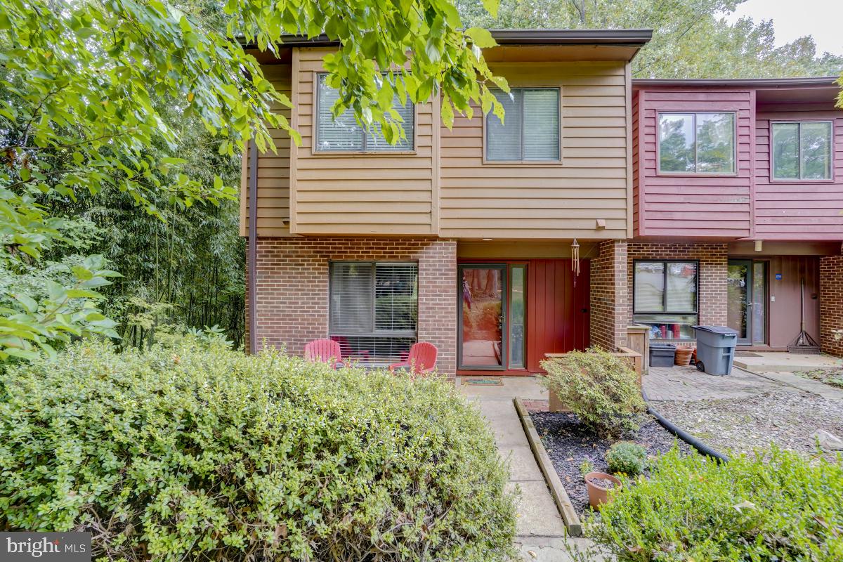 2251 Chestnut Burr Court Reston, VA 20191 - Photo 1 of 47 Gallery Image 1