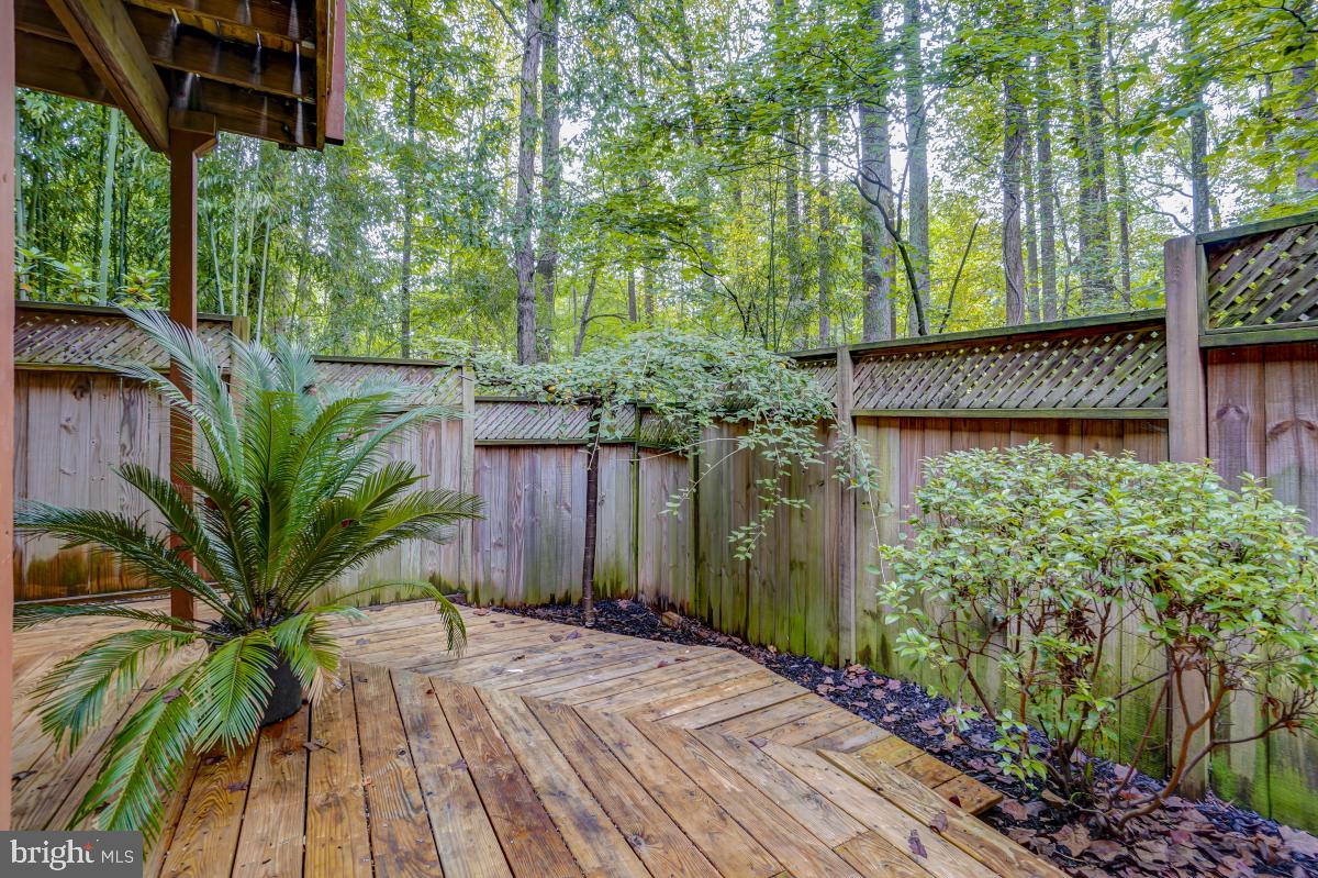 2251 Chestnut Burr Court Reston, VA 20191 - Photo 23 of 47 Gallery Image 23