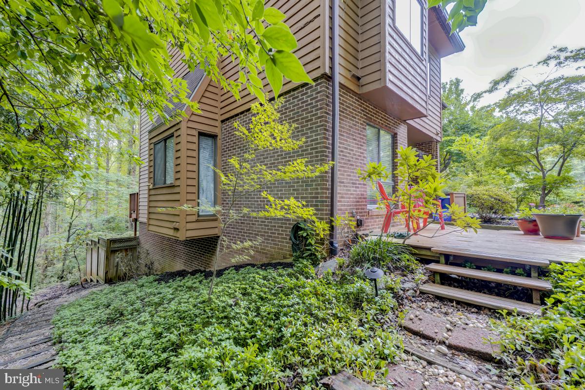 2251 Chestnut Burr Court Reston, VA 20191 - Photo 25 of 47 Gallery Image 25