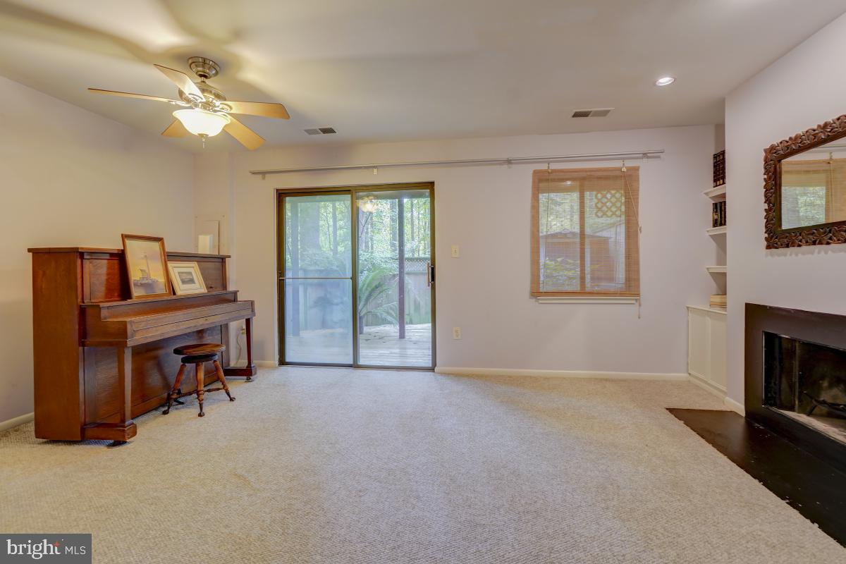 2251 Chestnut Burr Court Reston, VA 20191 - Photo 39 of 47 Gallery Image 39