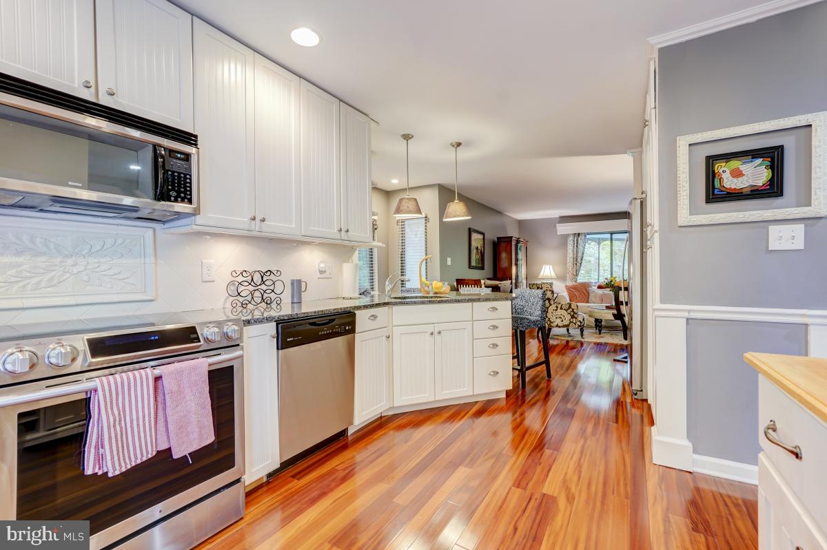 2251 Chestnut Burr Court Reston, VA 20191 - Photo 7 of 47 Gallery Image 7