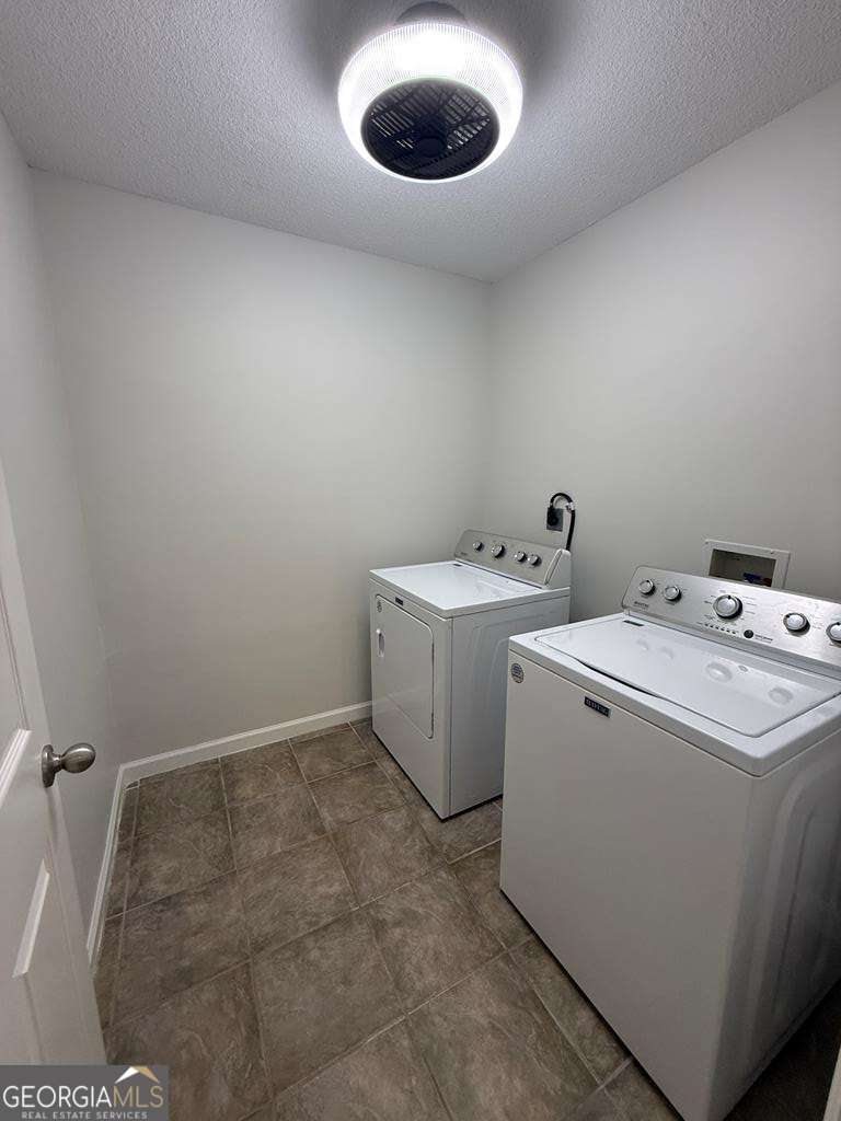4125 Springruff Drive Valdosta, GA 31602 - Photo 20 of 22 a utility room with dryer and washer
