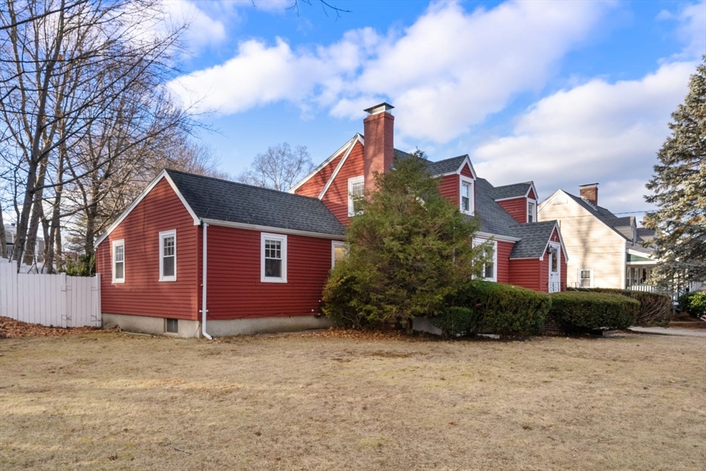 6 Windsor Road Stoneham, MA 02180 - Photo 2 of 42 Gallery Image 2