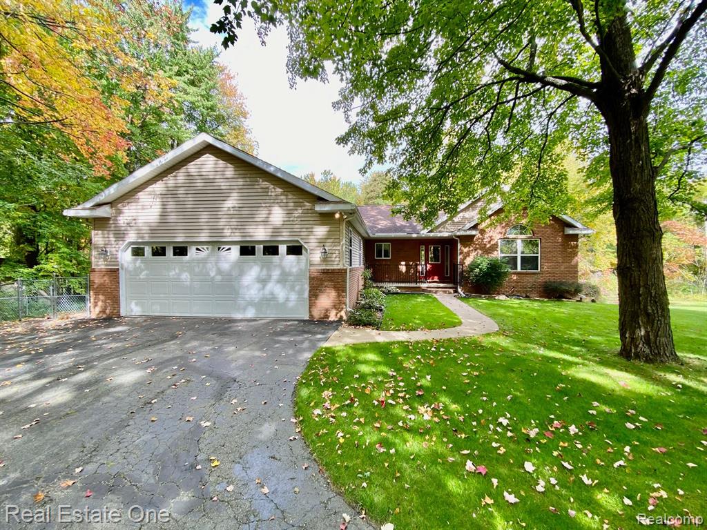 5568 West Mason Road Fowlerville, MI 48836 - Photo 1 of 39