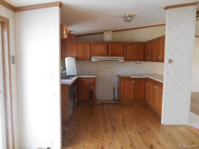 7779 Cribbins Road Croswell, MI 48422 - Photo 11 of 14 262-163963 - kitchen.jpg