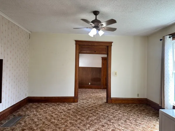 $157,000 | 437 Harrison Street, Miles, IA 52064