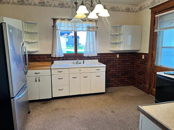 $157,000 | 437 Harrison Street, Miles, IA 52064